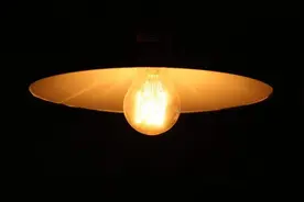 上帝说要有光，于是便有了光图片