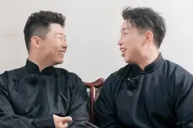 德云社周九良直播，搞恶作剧电话连线，把猛男烧饼都吓成了结巴图片