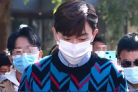 李沁邓伦再合体，被曝绯闻后仍不避嫌，cp感太足让人看不够？图片