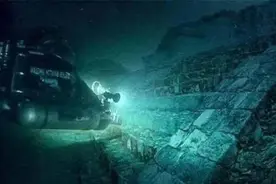 “水鬼”深潜抚仙湖，意外发现湖底千年古城，比庞贝古城还大一倍图片