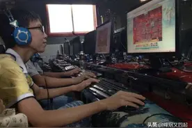 那些在网吧查身份证的是什么人，拒绝了会怎样？网吧老板说出实情图片