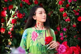杨丽萍春晚节目被毙，发文自曝：晚会主动邀请我，现在淘汰很突然图片