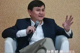 领导给你夹菜，到底吃不吃？张文宏医生又爆金句了图片