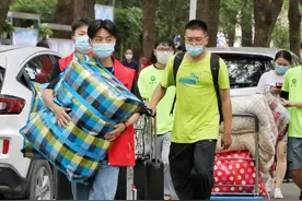 开学啦：湖北商贸学院2020校园迎新好温情图片