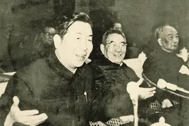 重视发展中医药：父亲崔月犁与我国两个中医机构的诞生图片