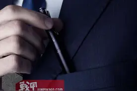 小巧便携的防卫用具——纳丽德K3R笔型手电图片