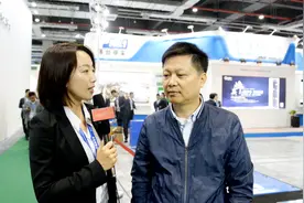 起重运输机械在2018停车大会现场采访深圳伟创董事长林伟通视频封面