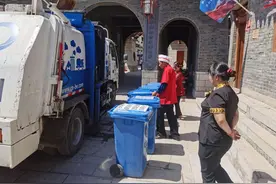 餐厨垃圾统一清运 古镇环境更加美丽图片