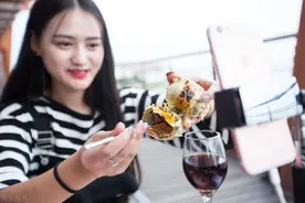 到底是直播重要还是面子重要？图片