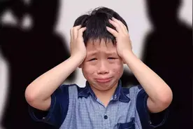 孩子犯错不敢承认？父母“恩威并施”，让孩子学会对“错误”负责图片