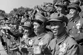 朝鲜战争功勋排长，一个排伤亡4人杀掉356美军，毛主席超规格招待图片