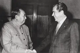 美国总统尼克松访华，看到“打倒美帝”标语，毛主席如何巧妙化解图片