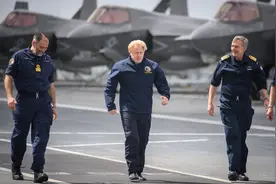 “打狗棒”要备好！英国航母编队进入南海，美媒怂恿挑衅中国底线图片