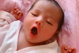 3个月宝宝的喂养：猛涨期、厌奶期、攒肚子，可能轮番经历图片