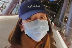 乔杉老婆暴瘦40斤气质飞升！戴3千元帽子好贵气，和老公逛街超甜图片
