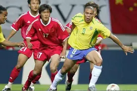 38岁前国足队长格外低调！20岁参加世界杯，妻子是海归留学生图片