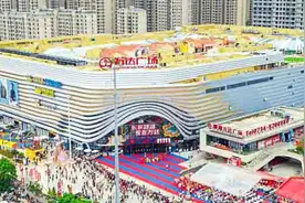 衡阳容得下这么多“购物中心”吗？有人说太多了，您觉得呢？图片