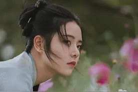 “澡堂子里难分穷富”下联接什么？收集10位网友答案，高手在民间图片