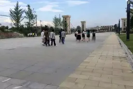 人生若只如初见，何事秋风悲画扇？图片
