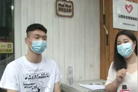 听障青年求职难 娜姐陪伴学做蛋糕店员图片