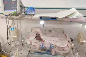 燕郊被弃垃圾桶男婴已被家属领走 警方对此仍在调查图片