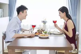 吃饭时有4个习惯的男人，人品多半不好，交往时要留心了图片