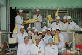 缺牙羞于启齿？口腔治疗“总设计师”帮你重绽笑容图片