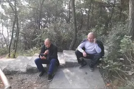 这辈子最对不起父亲的是把他送去了养老院图片