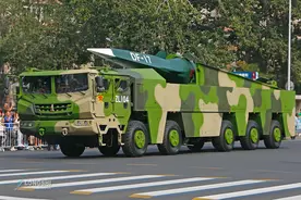 解放军东风17实力强劲，高超音速性能锐不可当，可以让对手胆寒图片