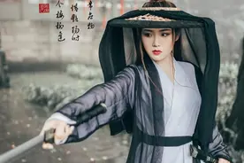 小说：现实中我毫不起眼，晶卡体我重拳出击！天不生键盘侠，喷道图片
