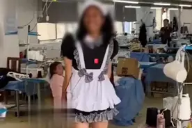 江苏一男子服装厂内试穿女装，动作搞笑效果出奇，大长腿更吸引人图片