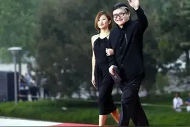突然淡出视野，刘欢到哪儿去了？图片