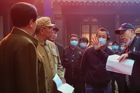 《长津湖》票房高达55亿，吴京从中能分多少钱？片方盈利超8亿图片