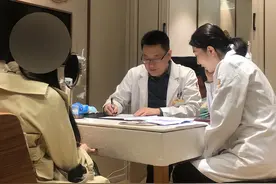 整形医生坦白：40岁以内别做拉皮，40岁以上别做线雕图片