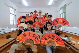 大学生入党谁说了算，是导员还是系党支部书记？看看过来人怎么说图片