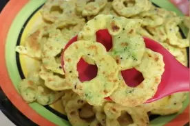 豆腐加上西兰花这样给宝宝做辅食，想不到好吃得停不下来图片
