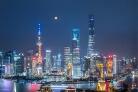 走入虞书欣的家，住在超300平的江景平层，直望上海一线江景图片