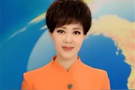 央视最“失控”女主播：直播打哈欠、竖中指遭网友侮辱，犀利回怼图片