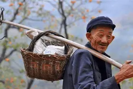 步入中年的人们，学会放下，不去攀比图片