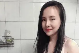 干露露又作妖！穿成这样下厨房，网友：想红想疯了？图片