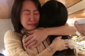 小S迎42岁生日，女儿发妈妈黑照为其庆生，张大嘴睡觉毫无形象图片
