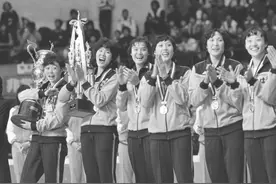 中国女排首获世界冠军四十周年图片