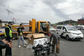 警察同志，我“飞机”丢了图片
