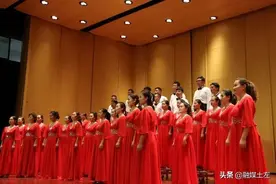 【搭建展示平台 增进文化交流】土默特左旗大青山教师合唱团专场音乐会在京举行图片