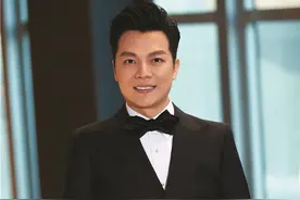 幸福的任鲁豫：用16年成央视一哥，妻子身家几十亿，儿子乖巧懂事图片