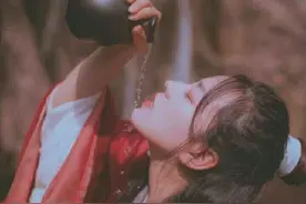 心微动，奈何情已深，半醉半醒半浮生图片