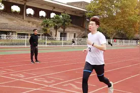00后为啥跑区区800米，就会“气喘如牛”？网友：真相不止一个图片