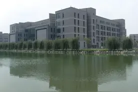 同为理工类985，华中科技大学VS华南理工大学，谁能更胜一筹？图片