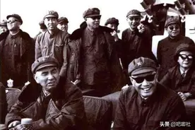 杨勇调新疆军区司令员，不想兼任地方职务，总理：用王恩茂阻力大图片