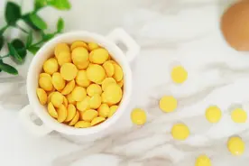 1勺奶粉，3个鸡蛋，教你做宝宝爱吃的馋嘴小零食，健康又营养视频封面